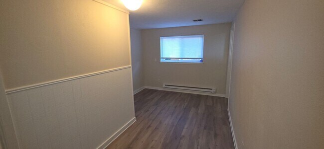 Building Photo - West Side Charmer! 1 bed, 1 bath- All Utilities & Lawn Care Included!