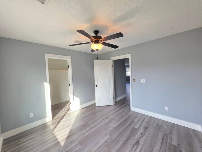 Building Photo - 4916 Laredo Dr