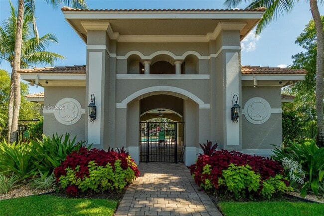 Building Photo - 9065 Silver Glen Way
