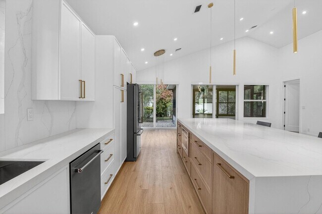 Building Photo - 5537 NW 21st Way