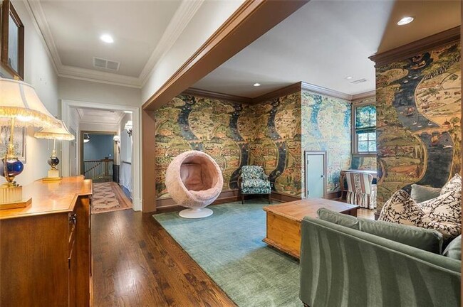 Building Photo - 5000 Long Island Dr