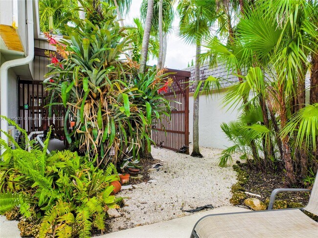 Building Photo - 9614 SW 134th Ct
