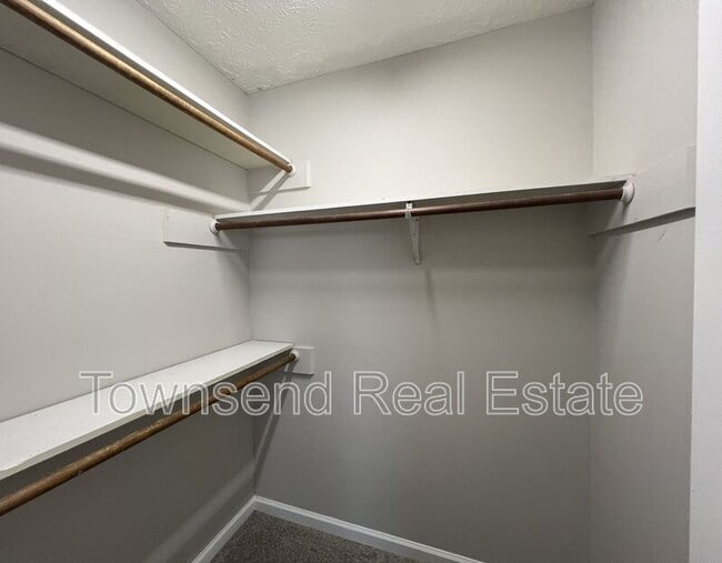 Building Photo - 7126 Kearny Ave