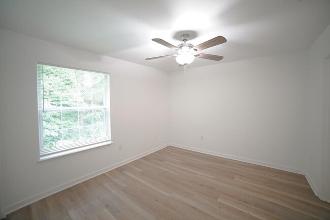 Building Photo - 1272 Cross Creek Cir