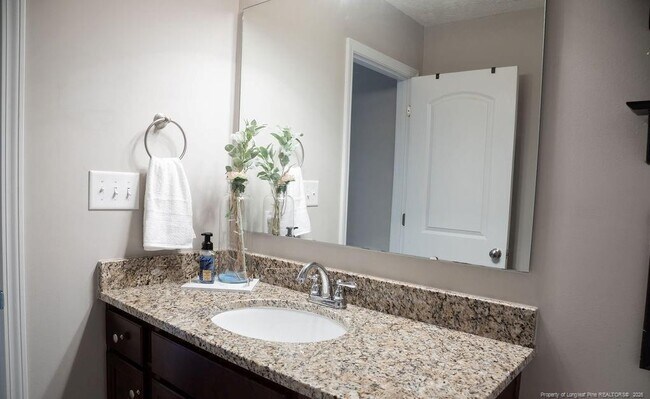 Building Photo - 1246 Brickyard Dr
