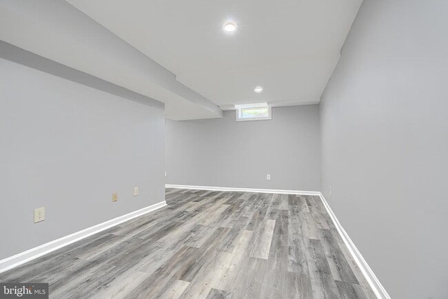 Building Photo - 7 Crestview Garth