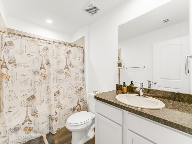 Building Photo - 15022 High Rpds Ln