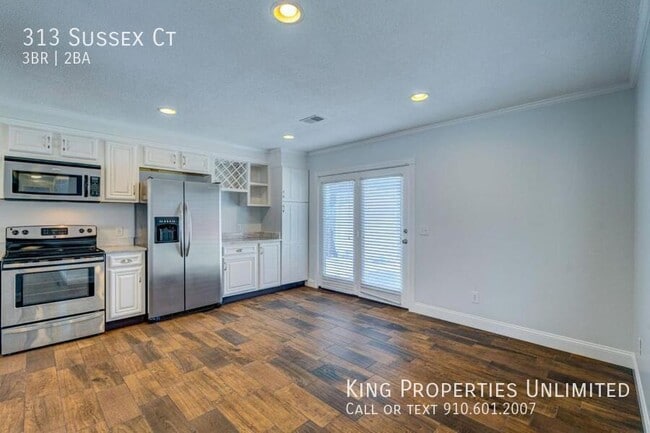 Building Photo - 313 Sussex Ct
