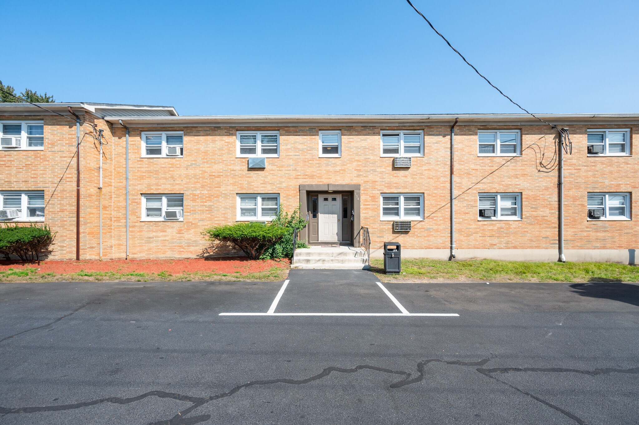 Building Photo - 34 Deerfield Ct