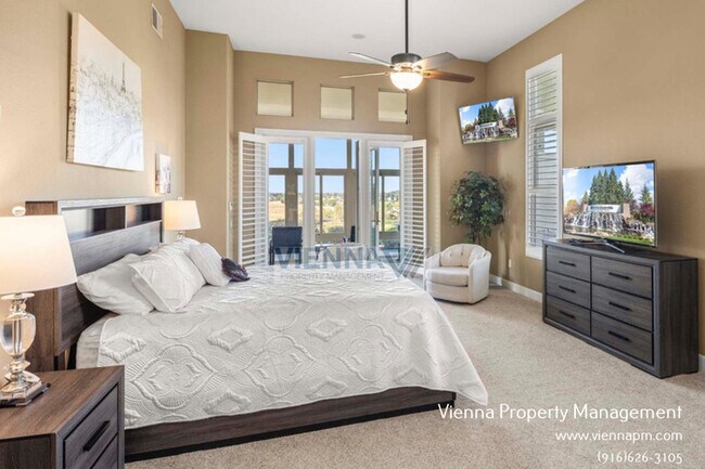 Building Photo - 1550 Summerhill Ln