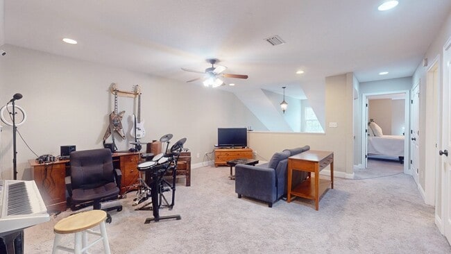Building Photo - 164 Kenley Ln