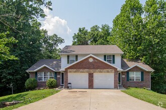 Building Photo - 5324-5326 Godas