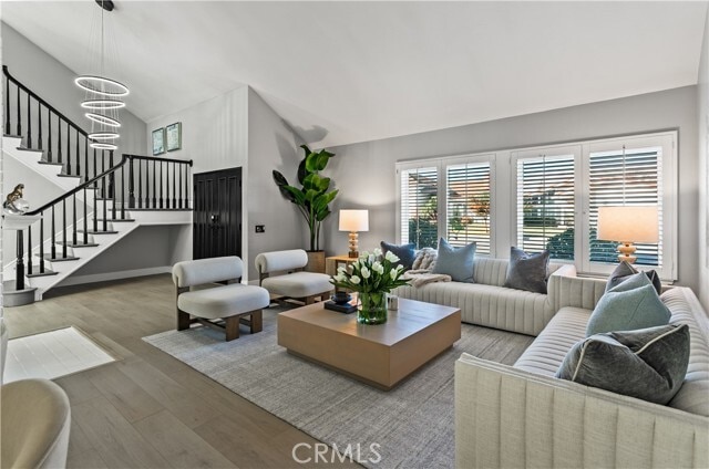 Building Photo - 9882 Kings Canyon Dr