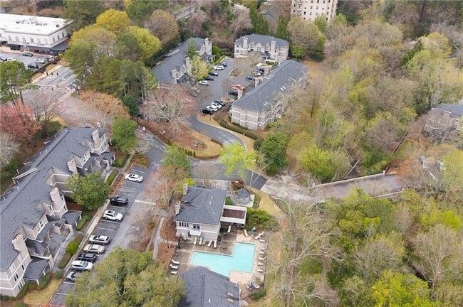 Building Photo - 13 Normandy Ct
