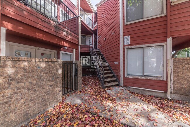 Building Photo - 9805 Walnut St