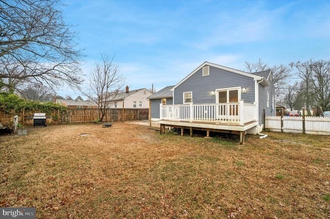 Building Photo - 607 Jackson Ave