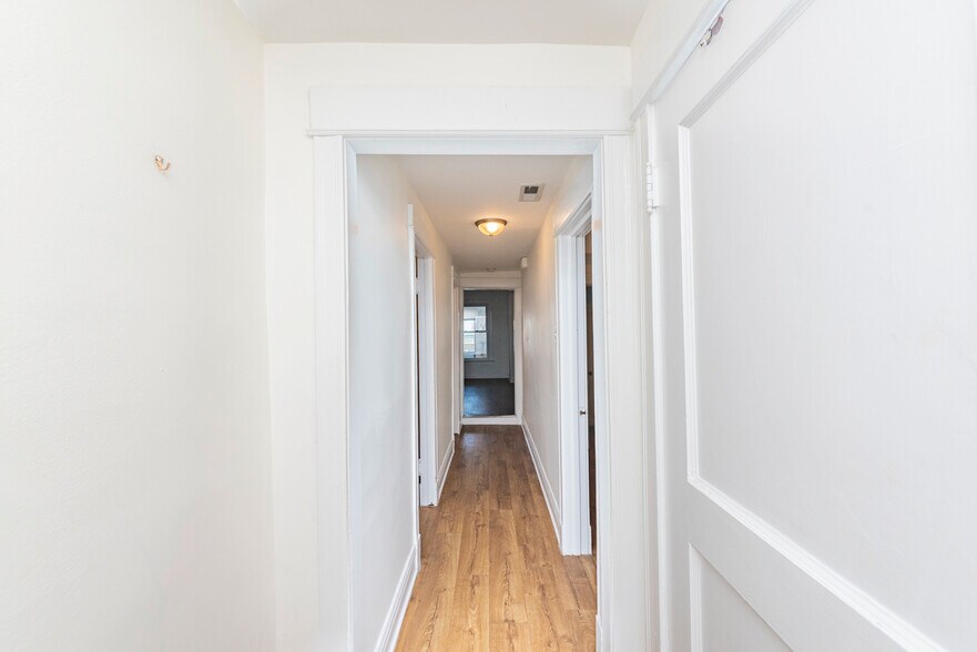 Building Photo - 4737 N Saint Louis Ave