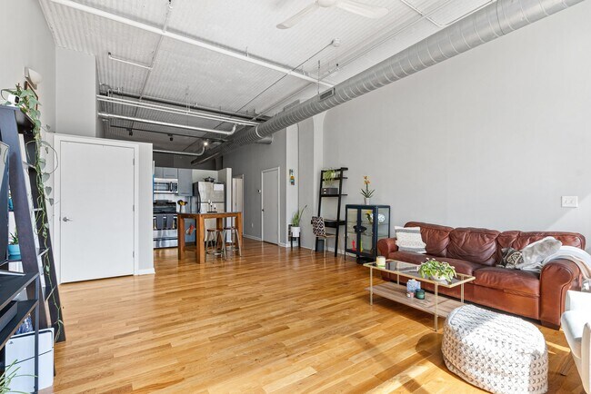 Building Photo - 2200 Arch St