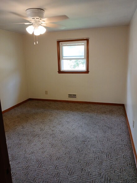 Master bedroom - 3709 60th Pl