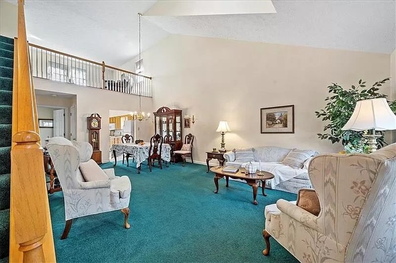 Building Photo - 103 Paddock Ln