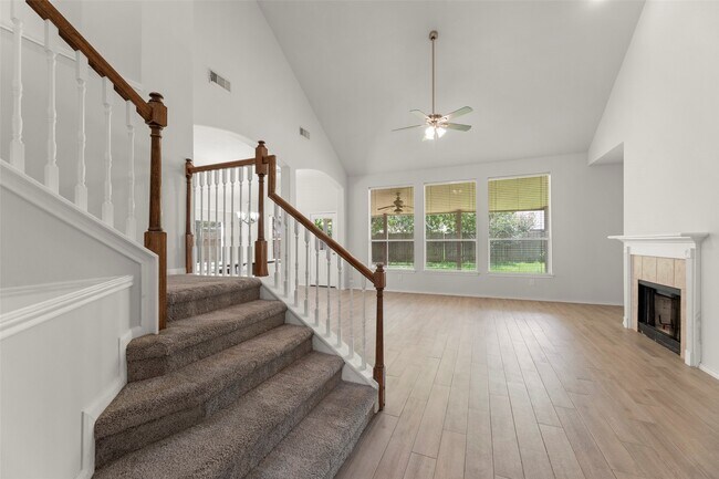 Building Photo - 20211 Black Canyon Dr