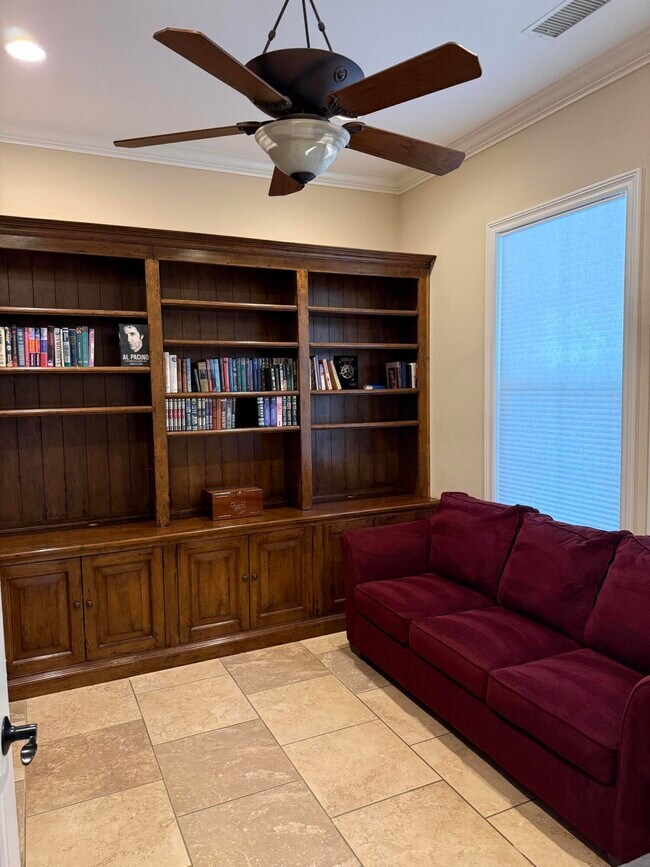 Building Photo - 60316 Aloe Cir