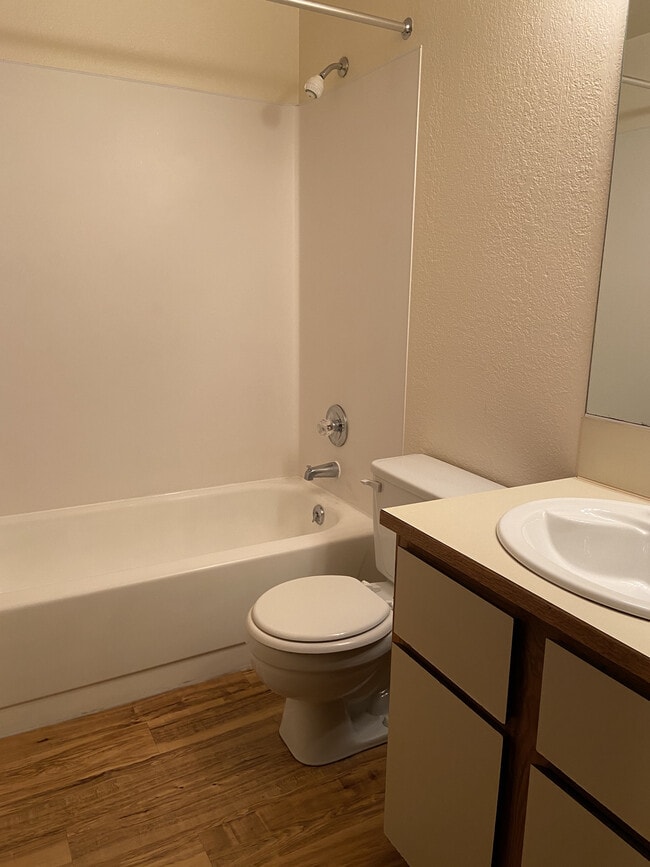Building Photo - Greenview - 1 bedroom