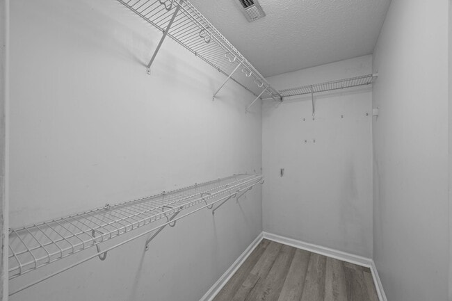 Building Photo - 335 Tall Pine Rd