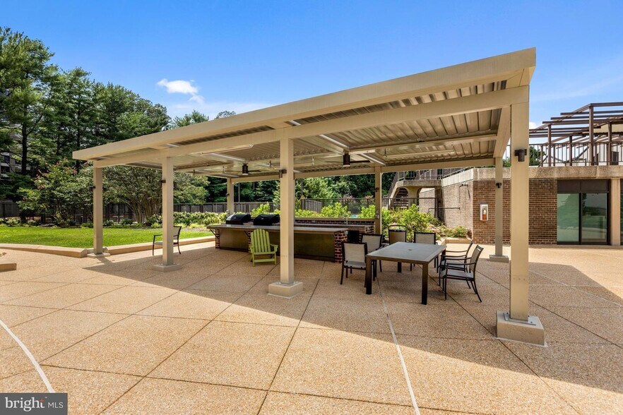BBQ area - 1800 Old Meadow Rd