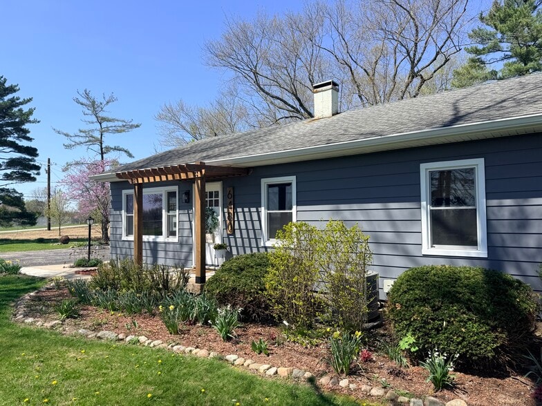 Building Photo - 6480 E County Road 700 N