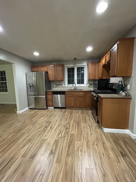 Building Photo - 30 Grafton St