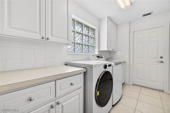 Building Photo - 7114 Marconi Ct