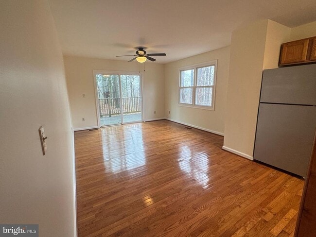 Building Photo - 1334 Waterbury Rd