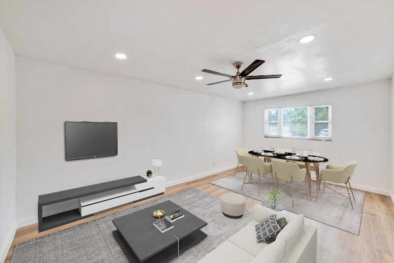 Building Photo - 4413 W Rogers Ave