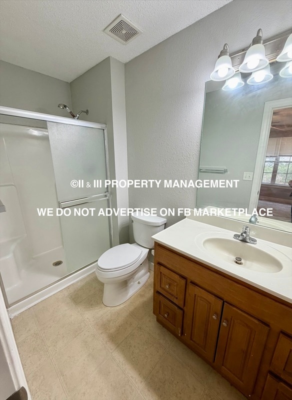 Building Photo - 921 SW Peach Tree Ln