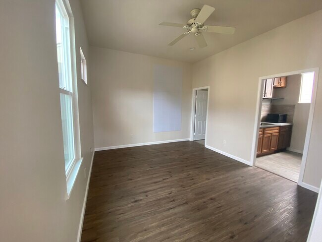 Building Photo - 676 19th St