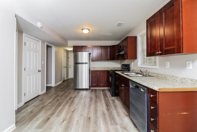 Building Photo - 2631 Windage Dr SW