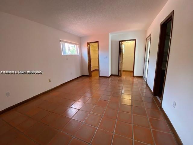 Building Photo - 402 Majorca Ave