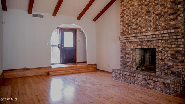 Building Photo - 4521 R L Shoemaker Dr