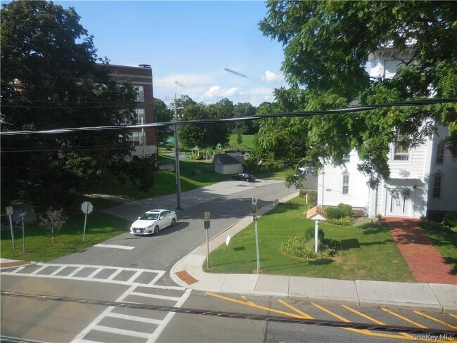 Building Photo - 223 Hudson St