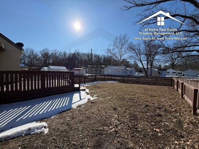 Building Photo - 707 Hollyhock Dr