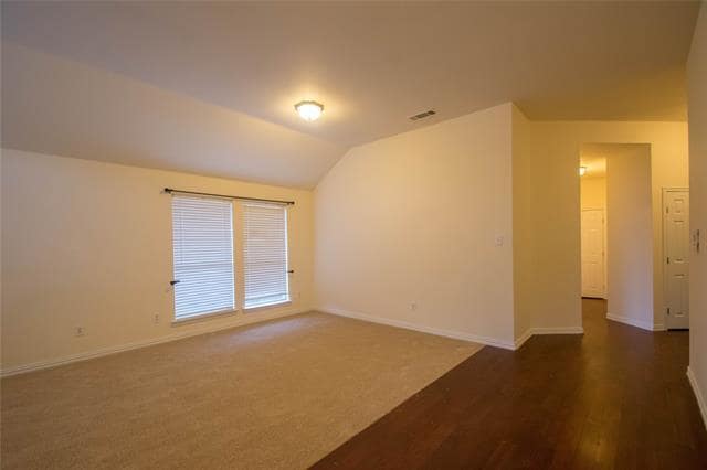 Building Photo - 736 Silverbrook Dr
