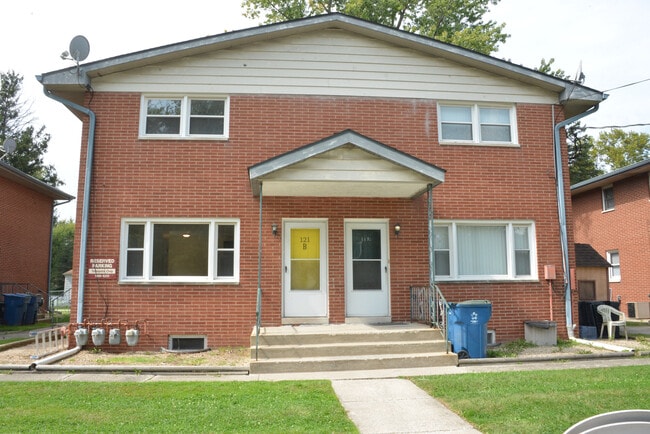 Building Photo - 121 S 18th St