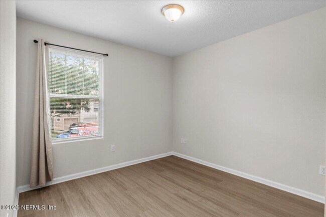 Building Photo - 8206 Halls Hammock Ct