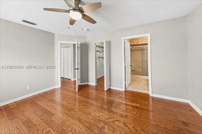 Building Photo - 5818 Northpointe Ln