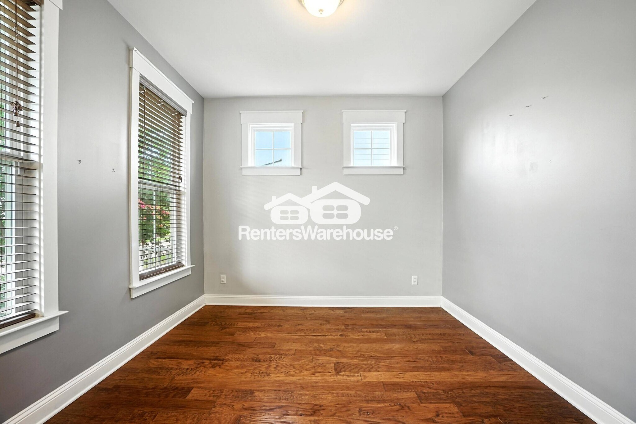 Building Photo - 3304 Patrick Henry Dr
