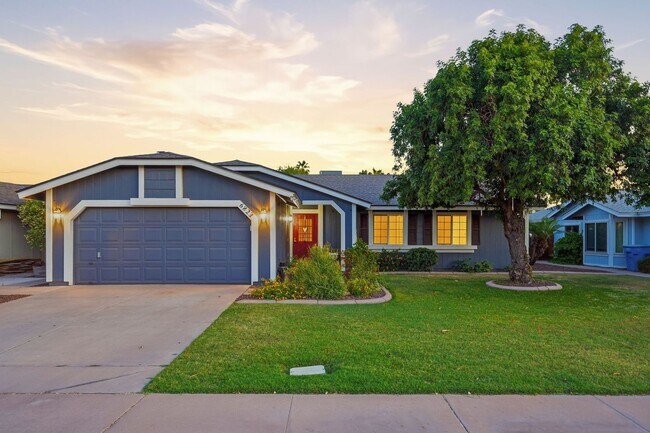 Building Photo - 4 Bed Home in Scottsdale Quarter!!