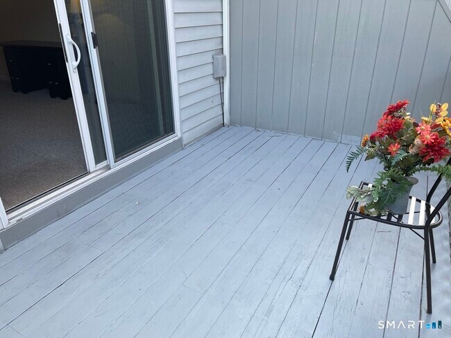 Building Photo - 448 Cypress Rd