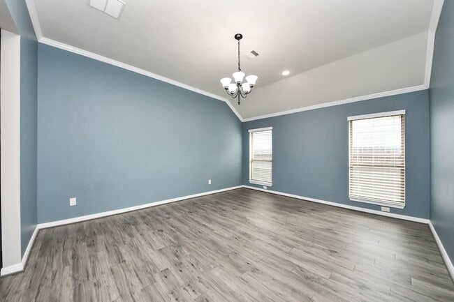 Building Photo - 2009 Amado Ln