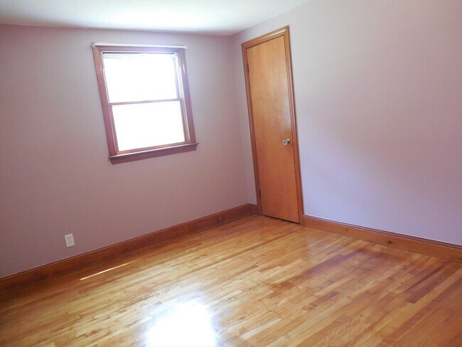 Building Photo - 1701 Trapelo Rd
